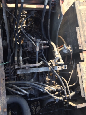 ขาย 435,000 HITACHI  EX 200-3 เครื่องดี ปั้มแรง ไฟฟ้าครบ รถพร้อมใช้ เอกสารหนังสือสัญญาซื้อขาย  (รถอยู่ ชลบุรี) 090-772-3710 090-772-3708