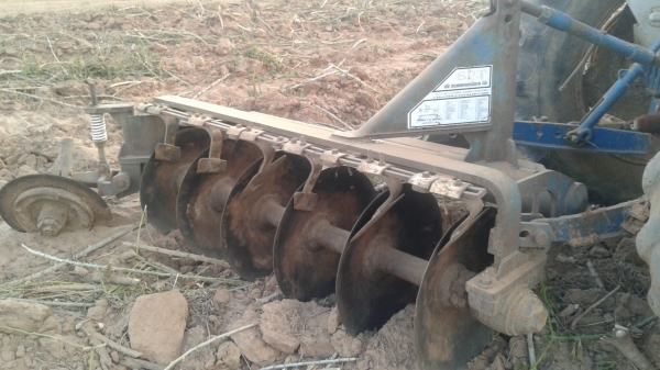 ขาย 420000 FORD6610 เกียร์ท็อกใช้งานง่าย เครื่องดี ปั๊มไฮโดรลิคดี สองเพลาพร้อมใชงาน เอกสารเล่มทะเบียน