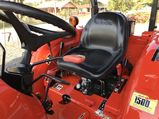 ขายรถไถคูโบต้า L3608Sp(4WD)2เพลา  ทำงานเพียง 400 ชั่วโมง รถไร่เดิมๆสวยๆค่ะ พร้อมอุปกรณ์ใบมีดดันดินและผานพรวน 348,000 บาท พร้อมส่งฟรีถึงบ้าน โทรสอบถามได้เลยค่ะ 081-9136451 ขอดูรูปทาง Line:Bow6451  รถสวย สภาพพร้อมใช้งาน เครื่องดี เกียร์ดี ยางดีทั้ง 4 เส้น ต