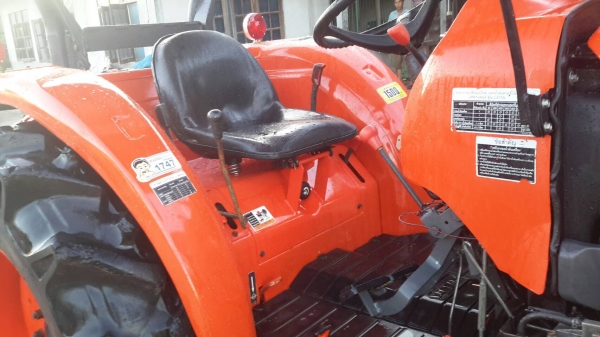 ขายรถไถ รุ่นL4708 ปี56 ไม 1000 ชั่วโมง ขายรถไถ รุ่นL4708 ปี56 ไม 1000 ชั่วโมง