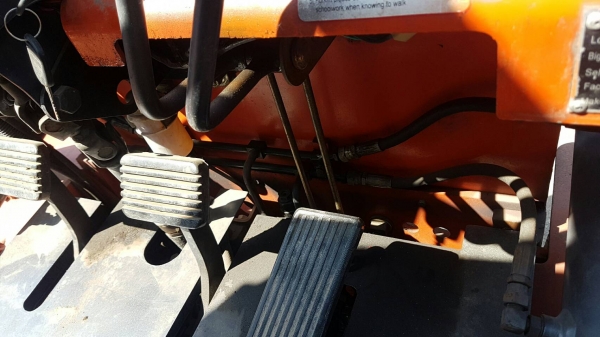 ขายโฟร์คลิฟ 3 ตัน เสาสูง 6 เมตร เครื่องยนต์ดีเซล ขายโฟร์คลิฟ 3 ตัน เสาสูง 6 เมตร เครื่องยนต์ดีเซล