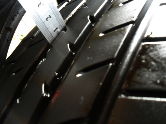 ยาง17 โยโกฮาม่า 225-60-R17ลงพื้นปี16 (4เส้น 4,800)ดอกเกือบ 1เซ็น ยาง17 โยโกฮาม่า 225-60-R17ลงพื้นปี16 (4เส้น 4,800)ดอกเกือบ 1เซ็น