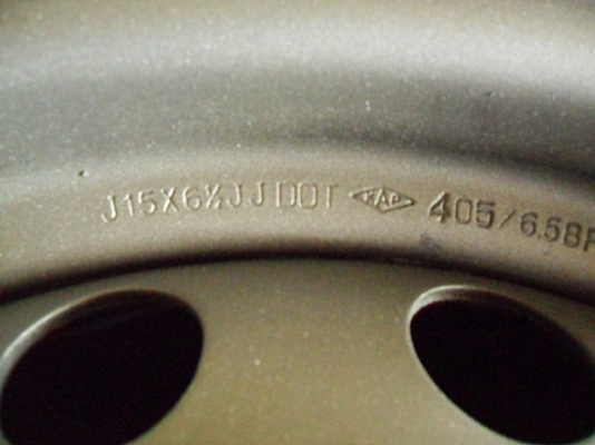 ล้อกะทะ กระบะขอบ15- 6รู139กว้าง6.5 สภาพสวย วงละ500  (แท้ติดรถมา ไม่ใช่งานปั๊มใหม่)