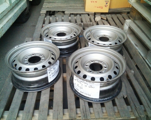 ล้อกะทะ กระบะขอบ15- 6รู139กว้าง6.5 สภาพสวย วงละ500  (แท้ติดรถมา ไม่ใช่งานปั๊มใหม่)
