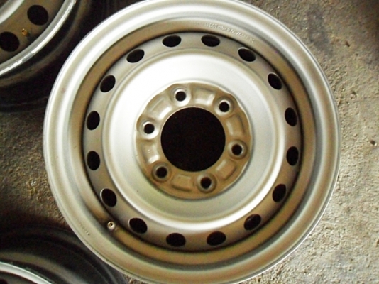 ล้อกะทะ กระบะขอบ15- 6รู139กว้าง6.5 สภาพสวย วงละ500  (แท้ติดรถมา ไม่ใช่งานปั๊มใหม่)