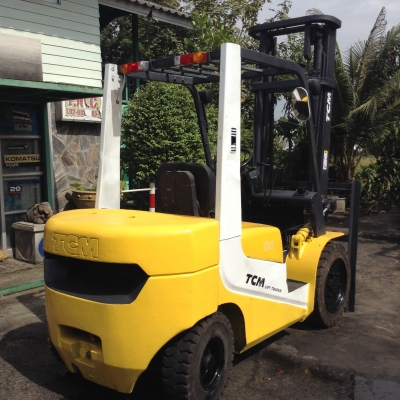 +++ ขายโฟล์คลิฟท์  T.C.M. FD30  ขนาด  3  ตัน  เครื่องยนต์ดีเซล  เสา  4  เมตร  เกียร์ออโตเมติค   งา 1,220  มม.  ยางตันใหม่ครับ