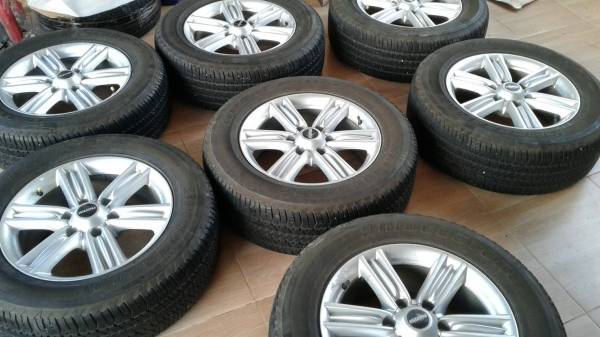 ขายล้อแม็ก D-max Blue Power 1.9 ขอบ 18 พร้อมยางบริดโตน 255 60 18 สภาพใหม่ๆ ตอกเต็มๆ ปี 16