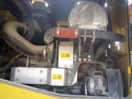 KOMATSU WA320-6 นำเข้าจากญี่ปุ่นแท้ รถสวย ถึงไทยต้นเดือน ม.ค.นี้ โทร.090-986-2521 อ๊อบ