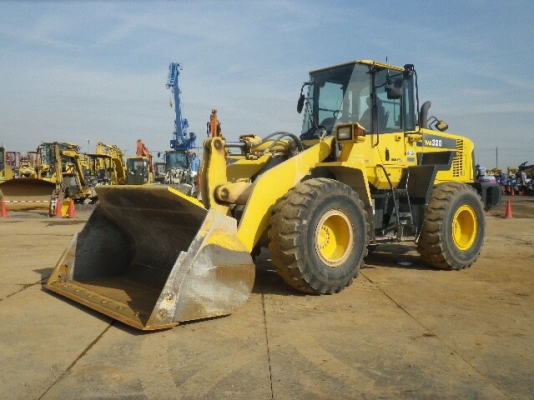 KOMATSU WA320-6 นำเข้าจากญี่ปุ่นแท้ รถสวย ถึงไทยต้นเดือน ม.ค.นี้ โทร.090-986-2521 อ๊อบ