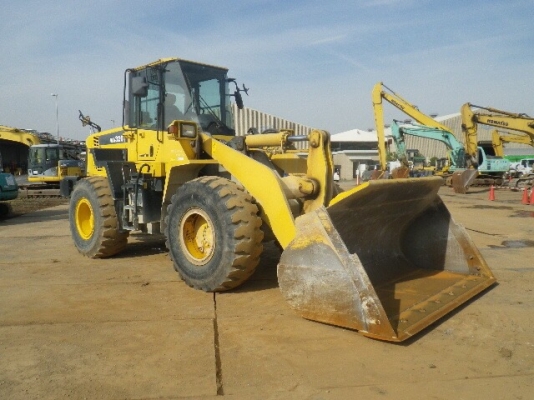 KOMATSU WA320-6 นำเข้าจากญี่ปุ่นแท้ รถสวย ถึงไทยต้นเดือน ม.ค.นี้ โทร.090-986-2521 อ๊อบ
