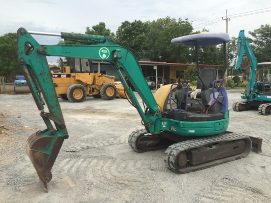 Komatsu PC30MR สภาพสวยๆจากญี่ปุ่น โทร.090-986-2521 อ๊อบ
