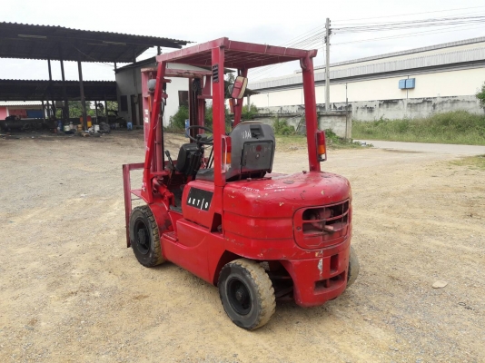 ขายรถยก MITSUBISHI  FD20 เครื่องดีเซล S45 เกียร์ธรรมดา ยางตันหน้าหลัง เสาสูง 3 เมตร ยกได้ 2 ตัน ติดต่อ 089-7949488