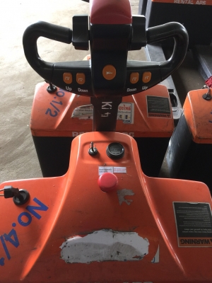 ด่วนๆ ครับรถพึ่งออกมาสำหรับรถยกลากพาเลทไฟฟ้า ขนาด 1.5 ตันใช้ได้กับแบตรถยนต์ สภาพพร้อมใช้ทุกคัน