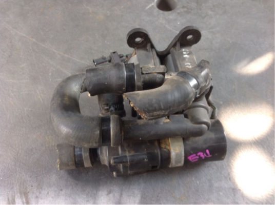 ปั้มน้ำ 12 V ของ Benz/Bmw