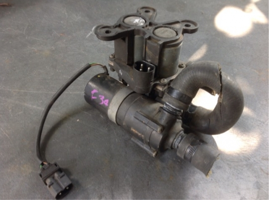 ปั้มน้ำ 12 V ของ Benz/Bmw