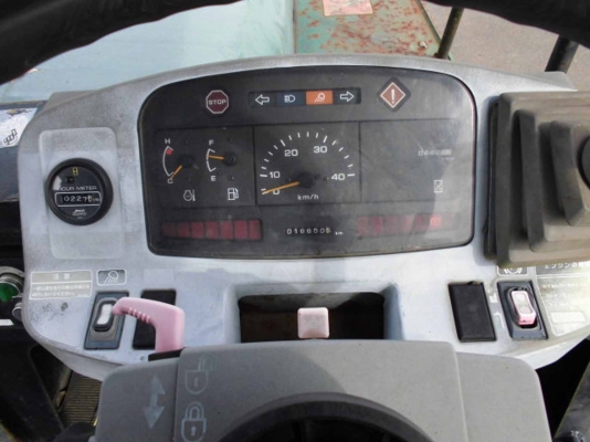 ขายครับ บด ล้อยาง 7 ล้อ DYNAPAC CP205 ขายครับ บด ล้อยาง 7 ล้อ DYNAPAC CP205