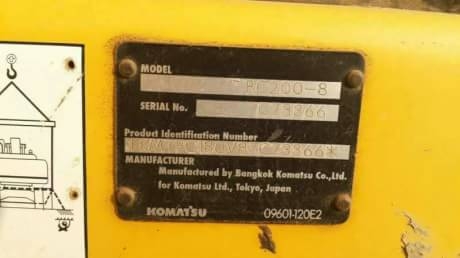 KOMATSU PC200-8 KOMATSU PC200-8