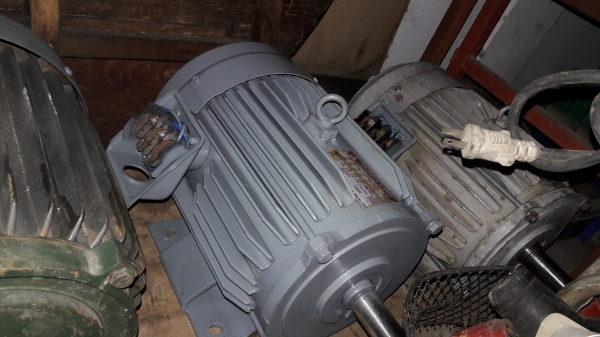 ขาย !! มอเตอร์มิตซู5แรง3สาย พร้อมใช้งาน