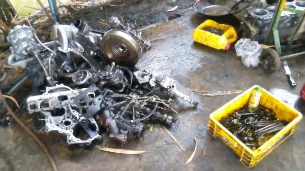 รับซ่อม รถแมคโค ทั้งช่วงล่าง และระบบไฮดรอลิกด์  เครื่องปั๊ม เรามีอะหลั่ยเก่าใหม่ด้วยครับราคากันเอง สนใจโทรมาคุยกันครับ