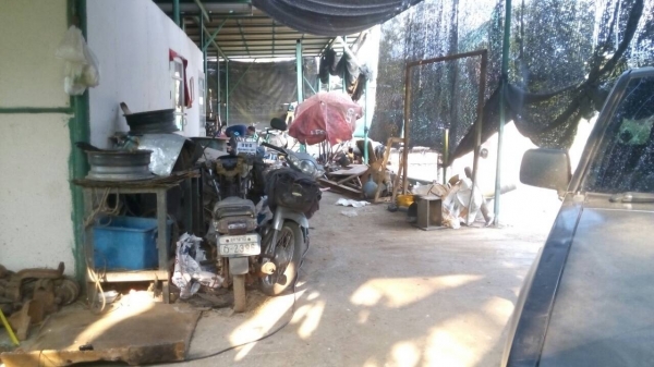 รับซ่อม รถแมคโค ทั้งช่วงล่าง และระบบไฮดรอลิกด์  เครื่องปั๊ม เรามีอะหลั่ยเก่าใหม่ด้วยครับราคากันเอง สนใจโทรมาคุยกันครับ