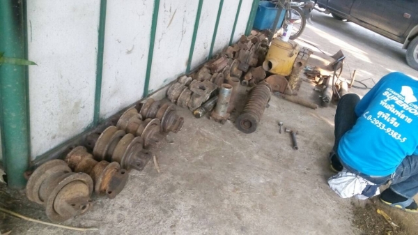 รับซ่อม รถแมคโค ทั้งช่วงล่าง และระบบไฮดรอลิกด์  เครื่องปั๊ม เรามีอะหลั่ยเก่าใหม่ด้วยครับราคากันเอง สนใจโทรมาคุยกันครับ