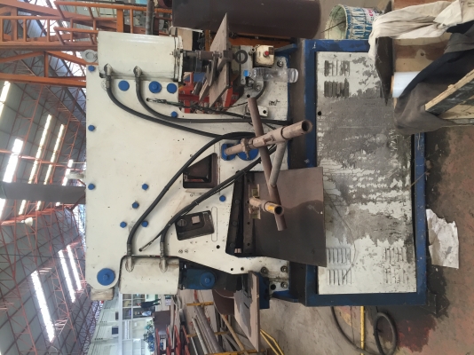 ขายเครื่องตัดเจาะอเนกประสงค์ไฮโดรลิคของญี่ปุ่นราคาเบาๆครับ