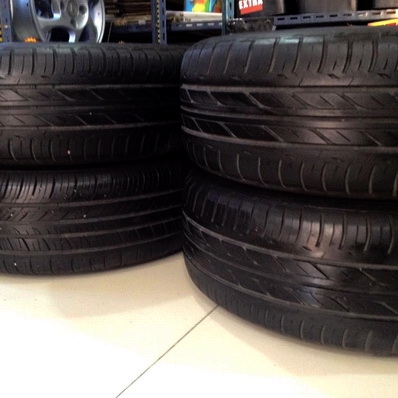 5รู114 ยาง215 60 16 ปี 12 บริดสโตน 3เส้น Hankook1เส้น ตจวส่งได้ 5รู114 ยาง215 60 16 ปี 12 บริดสโตน 3เส้น Hankook1เส้น ตจวส่งได้