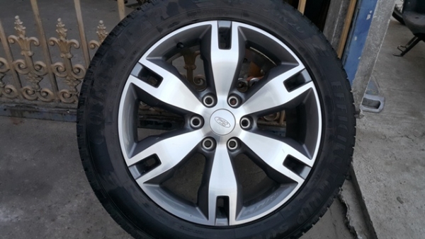 ล้อ 20 นิ้วพร้อมยาง Ford Everset 3.2 ล้อ 20 นิ้วพร้อมยาง Ford Everset 3.2