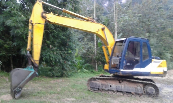 ขายรถแบคโฮ KOBELCO SK120-/// ราคา 550000