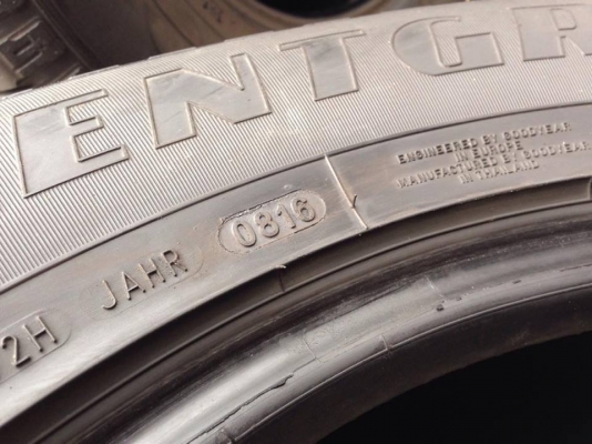 ยาง GOOD YEAR 265-65-17 ปี 16 ครบชุด 4 เส้น 6000  สภาพสวยๆไม่บวมไม่กินข้าง ดอกยางเหลือเยอะเอาไปวิ่งกันใด้อีกยาวค่ะ