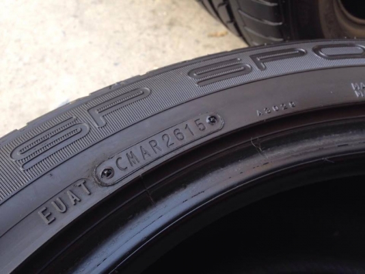 ยาง DUNLOP 245-45-17 made in japan ปี 15 ครบชุด 4 เส้น 5500 สภาพสวยๆไม่มีปะไม่บวมไม่กินข้าง ดอกยางเหลือเยอะเอาไปวิ่งกันใด้อีกยาวค่ะ ยาง DUNLOP 245-45-17 made in japan ปี 15 ครบชุด 4 เส้น 5500 สภาพสวยๆไม่มีปะไม่บวมไม่กินข้าง ดอกยางเหลือเยอะเอาไปวิ่งกันใด้อีกยาวค่ะ