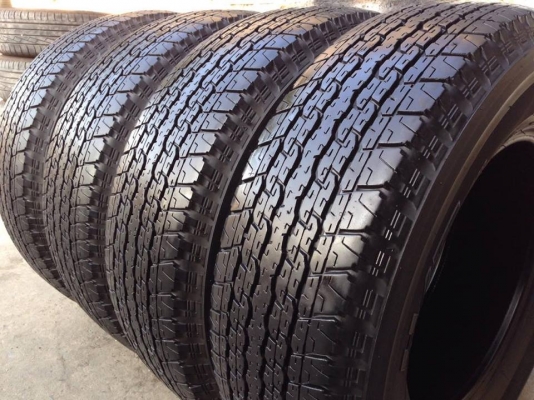 ยาง Bridgstone 245-70-16 ปี 15 ครบชุด 4 เส้น 7000  สภาพสวยๆไม่บวมไม่กินข้าง ดอกยางเหลือเยอะเอาไปวิ่งกันใด้อีกยาวค่ะ