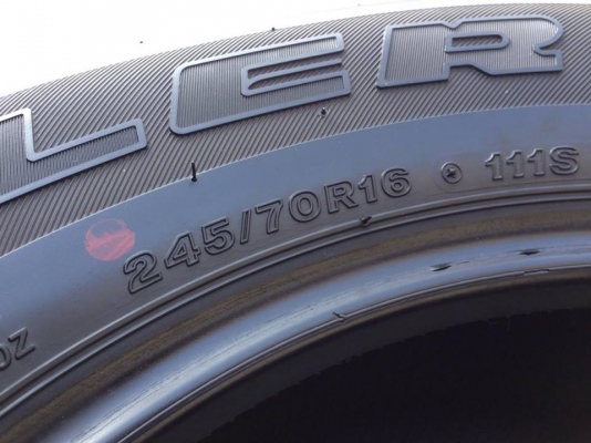 ยาง Bridgstone 245-70-16 ปี 15 ครบชุด 4 เส้น 7000 สภาพสวยๆไม่บวมไม่กินข้าง ดอกยางเหลือเยอะเอาไปวิ่งกันใด้อีกยาวค่ะ ยาง Bridgstone 245-70-16 ปี 15 ครบชุด 4 เส้น 7000 สภาพสวยๆไม่บวมไม่กินข้าง ดอกยางเหลือเยอะเอาไปวิ่งกันใด้อีกยาวค่ะ