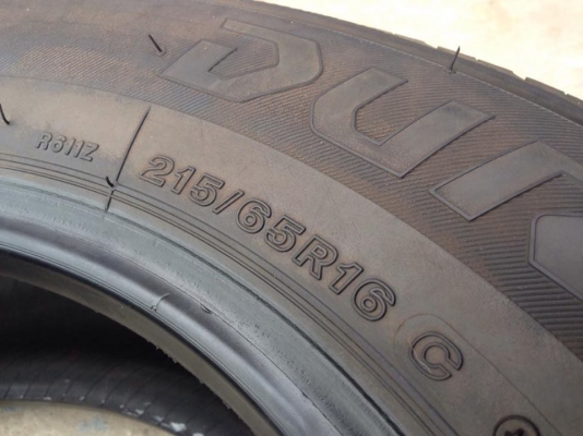 ยาง Bridgstone 215-65-16 ปี 16 1เส้น ปี 15 3เส้น ครบชุด 4 เส้น 5500  สภาพสวยๆไม่บวมไม่กินข้าง ดอกยางเหลือเยอะเอาไปวิ่งกันใด้อีกยาวค่ะ