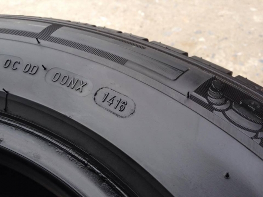 ยาง MICHELIN 215-65-16 ปี 16 ครบชุด 4 เส้น 7000  สภาพสวยๆไม่มีปะไม่บวมไม่กินข้าง ดอกยางเหลือเยอะเอาไปวิ่งกันใด้อีกยาวค่ะ