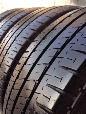 ยาง MICHELIN 215-70-15 ปี 15 ครบชุด 4 เส้น 6000 สภาพสวยๆไม่มีปะไม่บวมไม่กินข้าง ดอกยางเหลือเยอะเอาไปวิ่งกันใด้อีกยาวค่ะ ยาง MICHELIN 215-70-15 ปี 15 ครบชุด 4 เส้น 6000 สภาพสวยๆไม่มีปะไม่บวมไม่กินข้าง ดอกยางเหลือเยอะเอาไปวิ่งกันใด้อีกยาวค่ะ