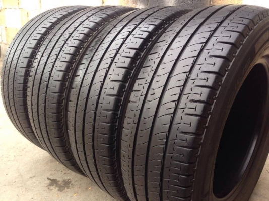 ยาง MICHELIN 205-70-15 ปี 15 ครบชุด 4 เส้น 5000 สภาพสวยๆไม่บวมไม่กินข้าง ดอกยางเหลือเยอะเอาไปวิ่งกันใด้อีกยาวค่ะ