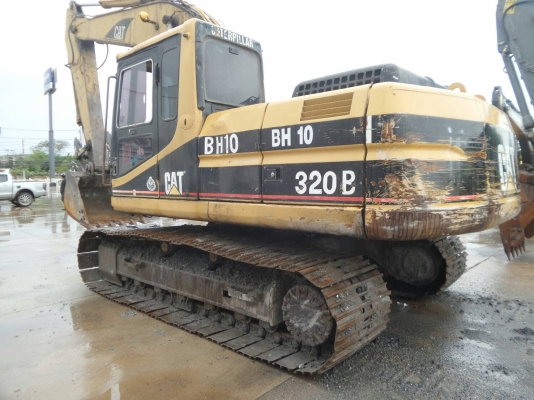 ขายรถแบคโฮ CAT 320 V2 กับ CAT 320 B เอกสารเล่ม ระบบไฟเต็ม ราคา 600000 กับ 650000