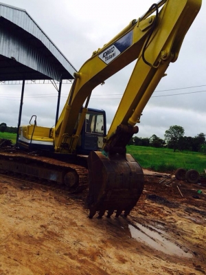 ขายรถขุดแบ็คโค SK200-3มาร์คไฟฟ้าตัด ช่วงล่างดีสภาพทำงานทุกวัน