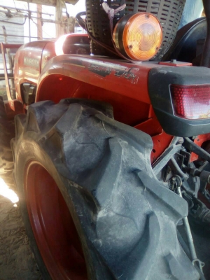 รถไถ 36 แรงปี 53 อุปกร 3 อย่าง ซ. ม 3200 นิด ฯฯ มือเดียวป้ายแดง ราคาเบาฯฯ 265000 บาท วันทูคอล 0986683479 dtac 0991751349 สิทธิ์ คับ รถไถ 36 แรงปี 53 อุปกร 3 อย่าง ซ. ม 3200 นิด ฯฯ มือเดียวป้ายแดง ราคาเบาฯฯ 265000 บาท วันทูคอล 0986683479 dtac 0991751349 สิทธิ์ คับ