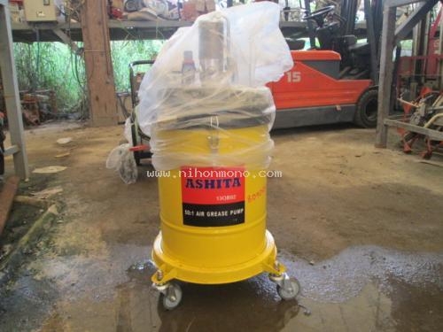 โปรโมชั่น!! เครื่องถังอัดจารบี LUMAN 13QB02 ราคา7,500 บาท รหัสสินค้า : 80904508  www.nihonmono.com