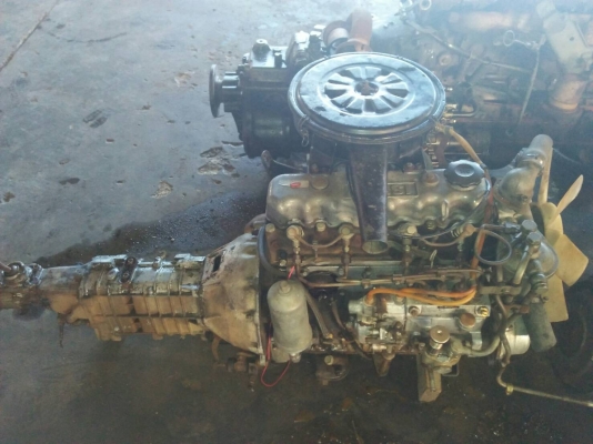 ขายด่วนเครื่องเกียร์ISUZUเเอ๊ว 190พร้อมใช้ เครื่องติด มี3ตัว ตัวละ 18000 บาท