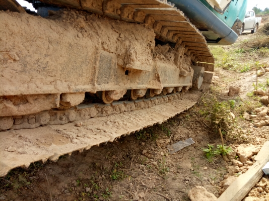 ขายด่วน  KOBELCO SK200 MART -5 ธรรมดา เครื่องปั้มดีเยี่ยม เครื่องแน่น ปัมแรง รถทำงานไม่มีโหลด โซ่ช่วงล่างสวย รูลเลอร์ไม่แตก เอวแน่น ไฟฟ้าสมบูรณ์ โซ่หนา บูมอามมีปะตามรูป แต่รถพร้อมใช้งานจริง เอกสารใบอินวอยซ์