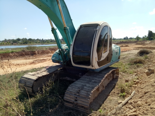 ขายด่วน  KOBELCO SK200 MART -5 ธรรมดา เครื่องปั้มดีเยี่ยม เครื่องแน่น ปัมแรง รถทำงานไม่มีโหลด โซ่ช่วงล่างสวย รูลเลอร์ไม่แตก เอวแน่น ไฟฟ้าสมบูรณ์ โซ่หนา บูมอามมีปะตามรูป แต่รถพร้อมใช้งานจริง เอกสารใบอินวอยซ์