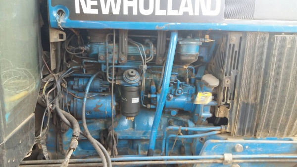 ขายรถไถ NEWHOLLAND 6640 รถปี 55  2เพลา รถพร้อมใช้
