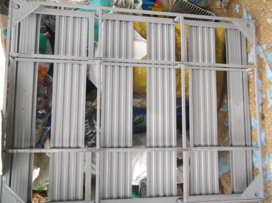 ขายพาเลทเหล็กไว้วางของแข็งแรงมาก ขายพาเลทเหล็กไว้วางของแข็งแรงมาก