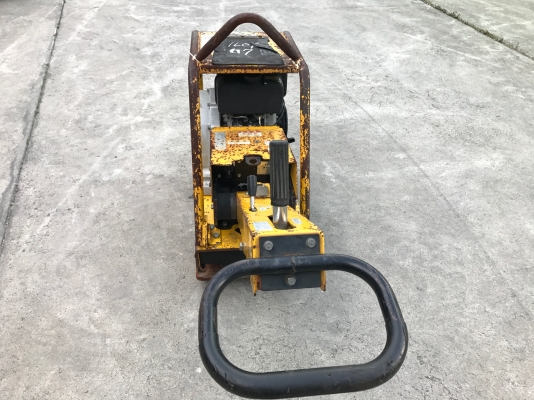 ขายเครื่องตบดินMEIWAรุ่นRp300 มือสองญี่ปุ่นเครื่องดีเซลสตารท์กุญแจเดินหน้าถอยหลังได้สภาพดีพร้อมใช้งาน