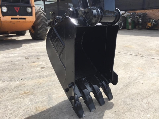 รถขุด CAT 303CR ทำสีใหม่ มือสองนำเข้าญี่ปุ่น รถขุด CAT 303CR ทำสีใหม่ มือสองนำเข้าญี่ปุ่น