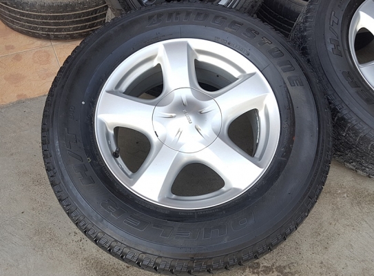 ขายล้อISUZU V Cross17 ยาง255/65/17 ปี13 4 ล้อ