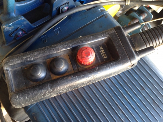 ขายรอกไฟฟ้า Demag 2ton. Made in Germany 380V สภาพสวยเดิมๆ อุปกรณ์ครบ มาพร้อมตัววิ่งแบบลากตรงรุ่น พร้อมใช้งาน ขายรอกไฟฟ้า Demag 2ton. Made in Germany 380V สภาพสวยเดิมๆ อุปกรณ์ครบ มาพร้อมตัววิ่งแบบลากตรงรุ่น พร้อมใช้งาน